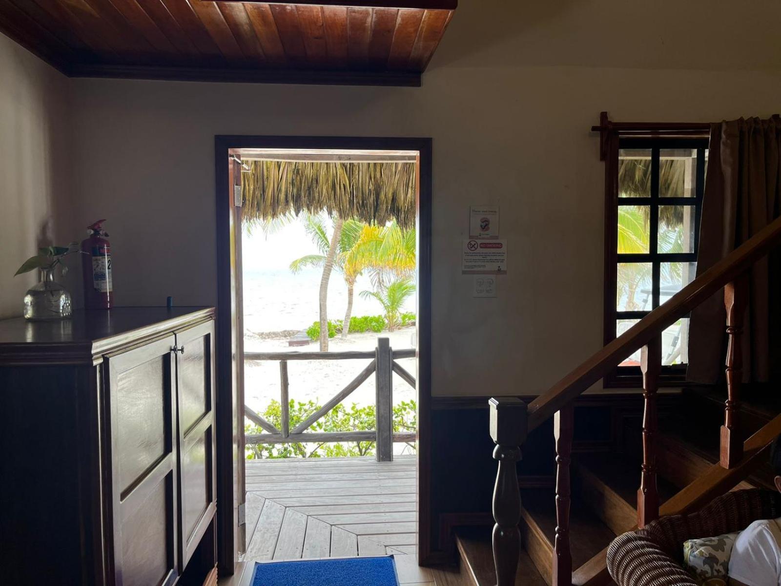 Captain Morgan'S Retreat San Pedro  Exterior photo