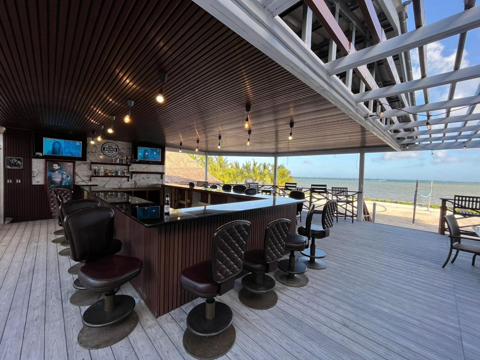 Captain Morgan'S Retreat San Pedro  Exterior photo