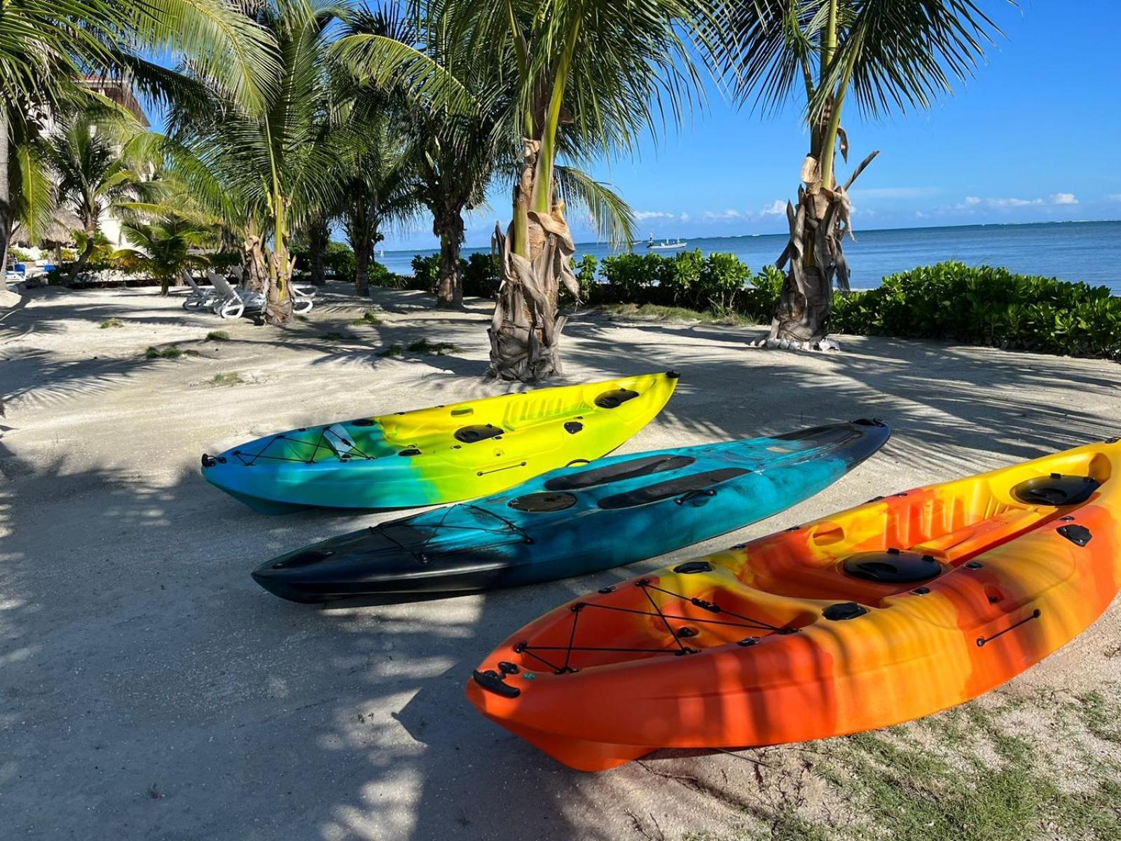 Captain Morgan'S Retreat San Pedro  Exterior photo