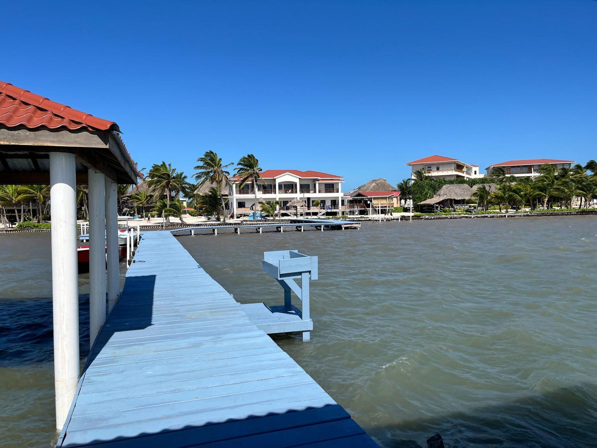 Captain Morgan'S Retreat San Pedro  Exterior photo